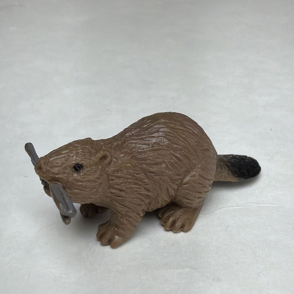 Safari Ltd Realistic Beaver Figurine Wild Animal Kids Toy Figure
